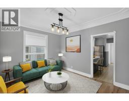21 EAST BEND Avenue N, Hamilton, Ontario