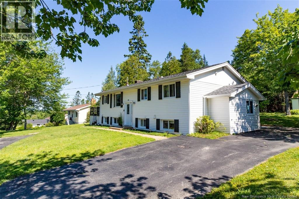 35 Parkdale Avenue, Rothesay, New Brunswick  E2E 3P1 - Photo 2 - NB144902
