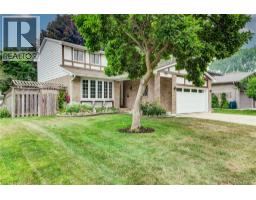 215 FORESTWOOD Drive, Kitchener, Ontario