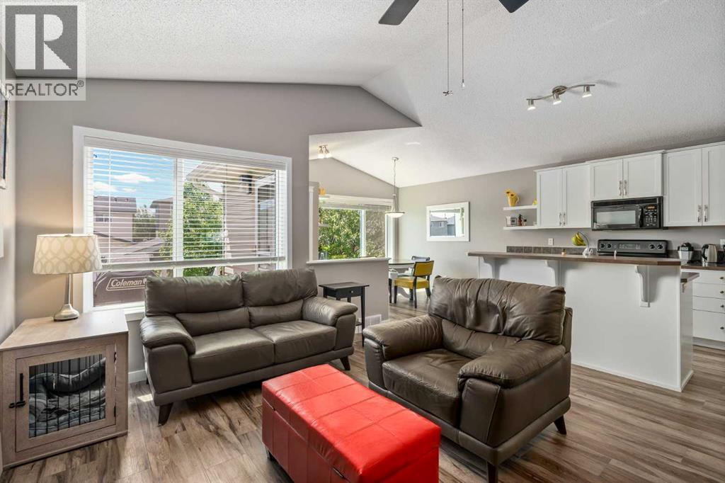 2367 Sagewood Gate SW, Airdrie, Alberta  T4B 3M7 - Photo 6 - A2319436