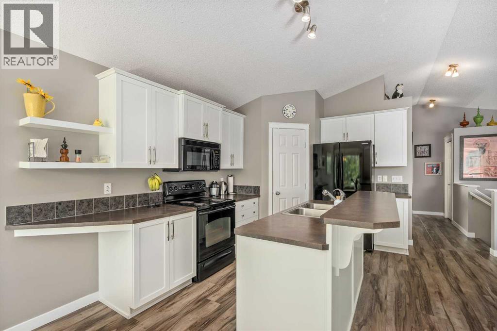 2367 Sagewood Gate SW, Airdrie, Alberta  T4B 3M7 - Photo 11 - A2319436