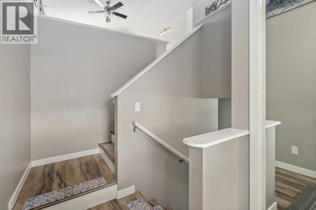 2367 Sagewood Gate SW, Airdrie, Alberta  T4B 3M7 - Photo 5 - A2319436