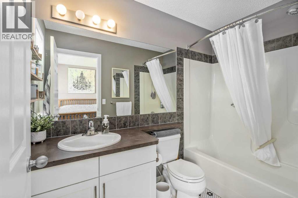 2367 Sagewood Gate SW, Airdrie, Alberta  T4B 3M7 - Photo 20 - A2319436