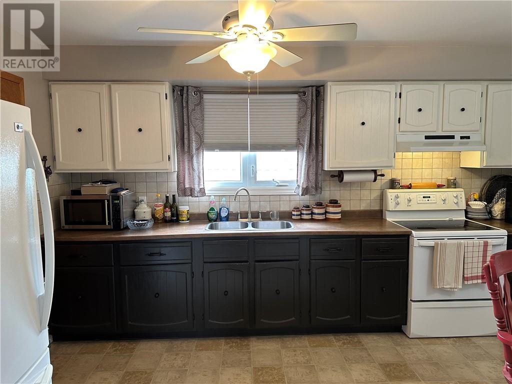 2 Aspen Court, Capreol, Ontario  P0M 1H0 - Photo 15 - 2129519