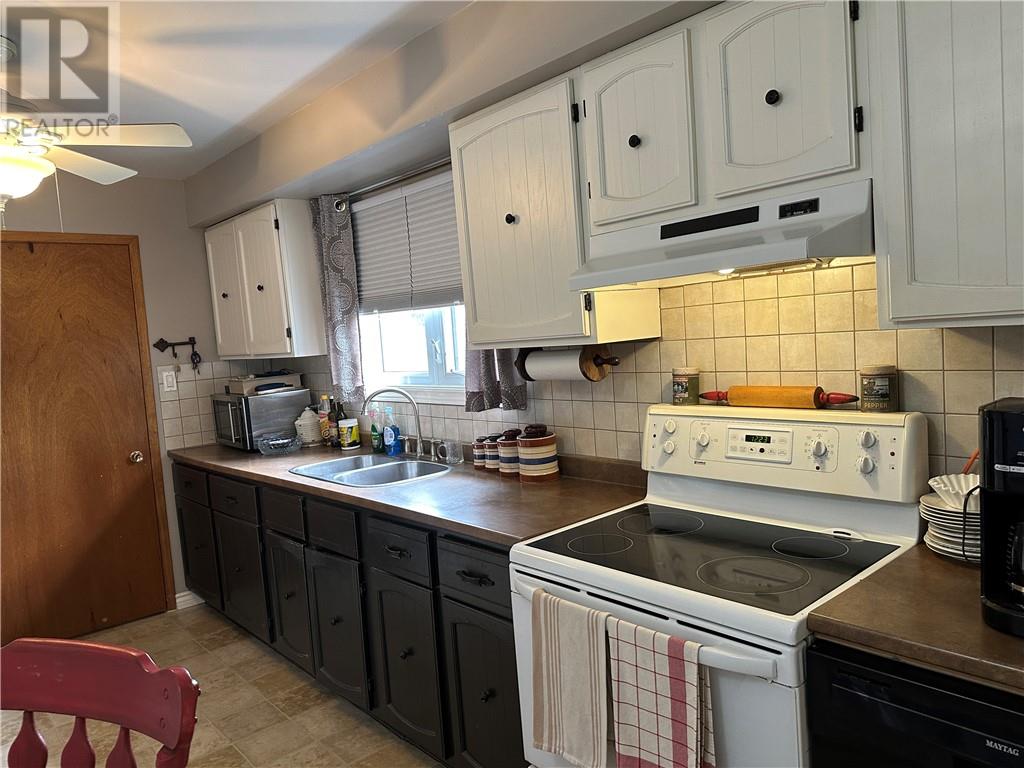 2 Aspen Court, Capreol, Ontario  P0M 1H0 - Photo 17 - 2129519
