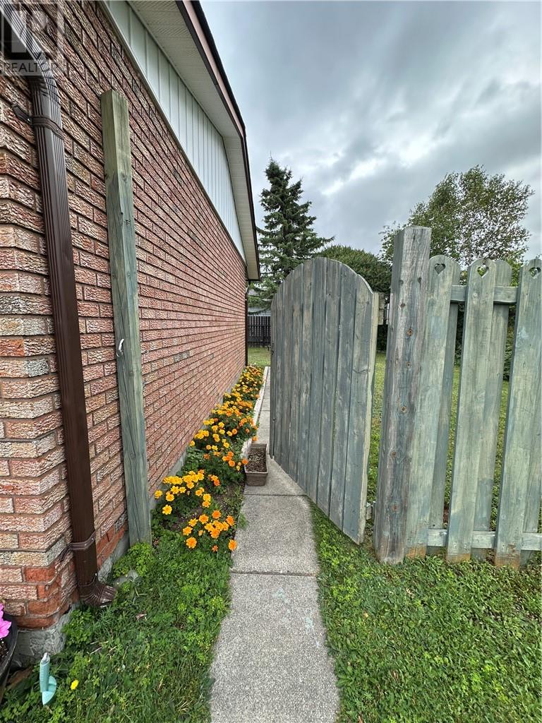 2 Aspen Court, Capreol, Ontario  P0M 1H0 - Photo 5 - 2129519
