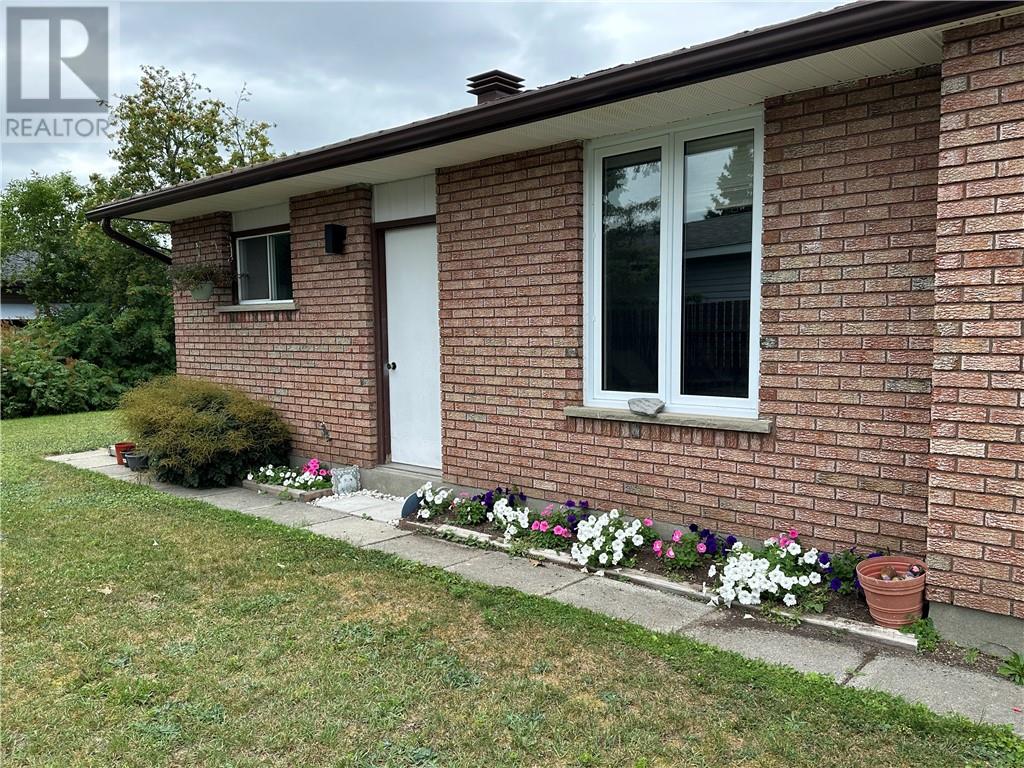 2 Aspen Court, Capreol, Ontario  P0M 1H0 - Photo 8 - 2129519