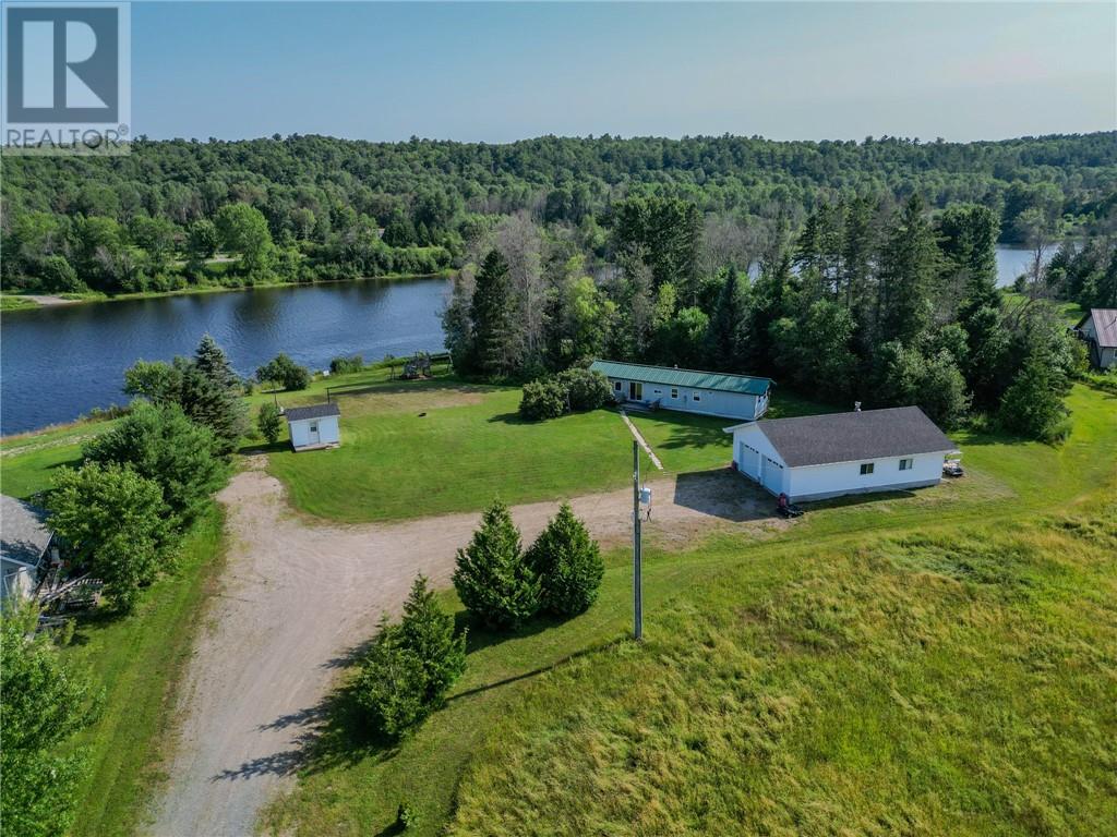 1200 River Road, Massey, Ontario