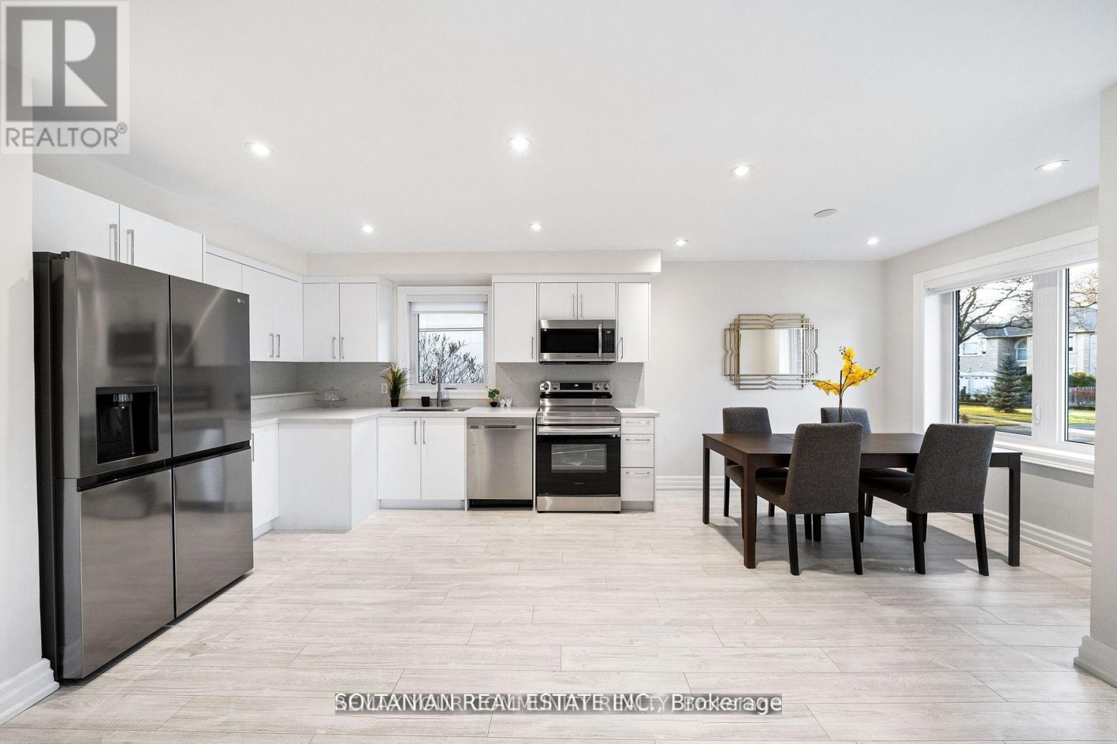 Main Floor - 71 Centre Avenue, Toronto, Ontario  M2M 2L4 - Photo 10 - C13615728