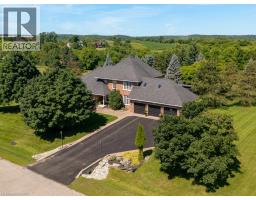 216 RED MAPLE Court, North Dumfries, Ontario
