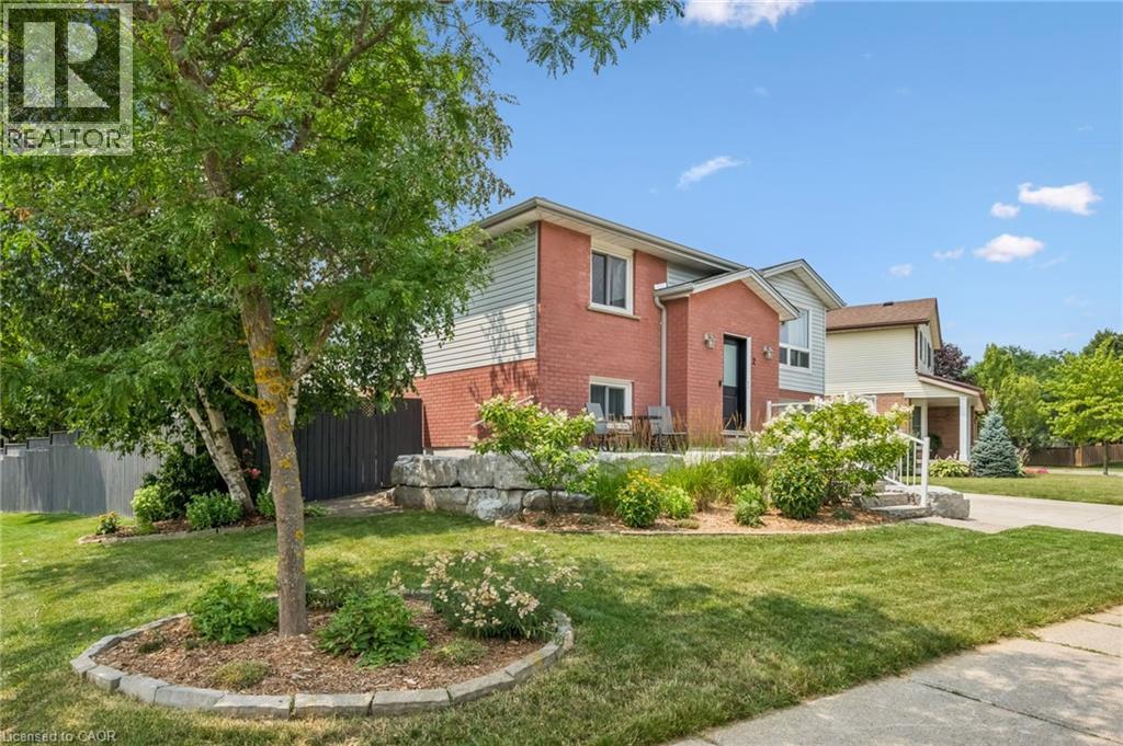2 Newbury Drive, Kitchener, Ontario  N2N 2W7 - Photo 3 - 40851227