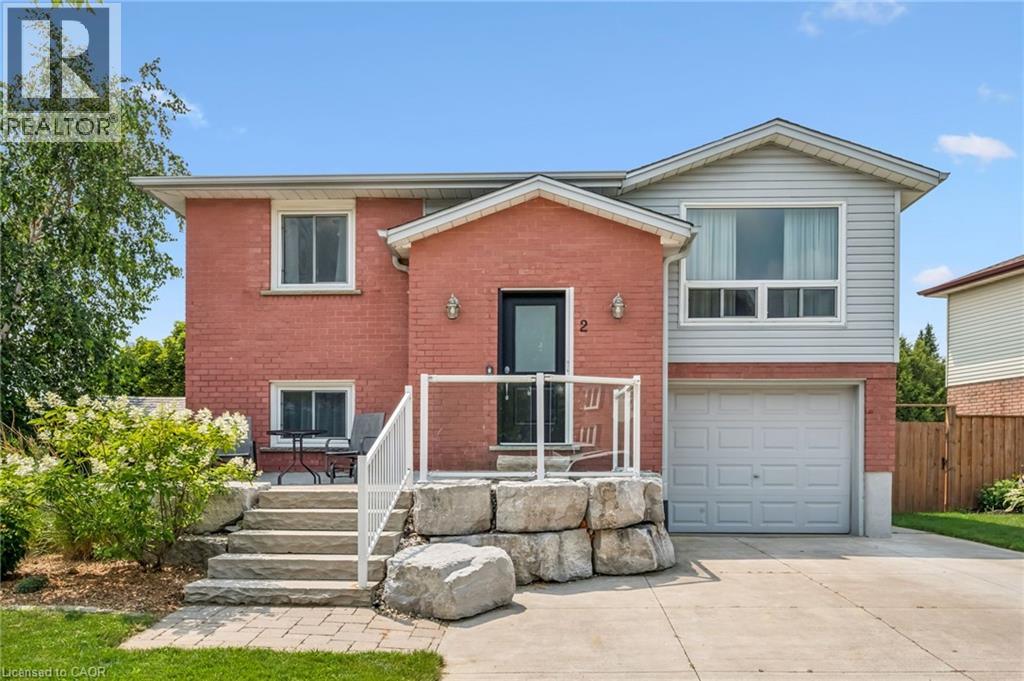2 NEWBURY Drive, Kitchener, Ontario