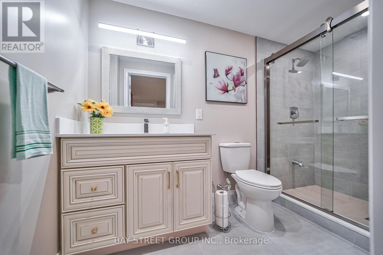 Room A - 169 Killian Road, Vaughan, Ontario  L6A 1A8 - Photo 11 - N13615652