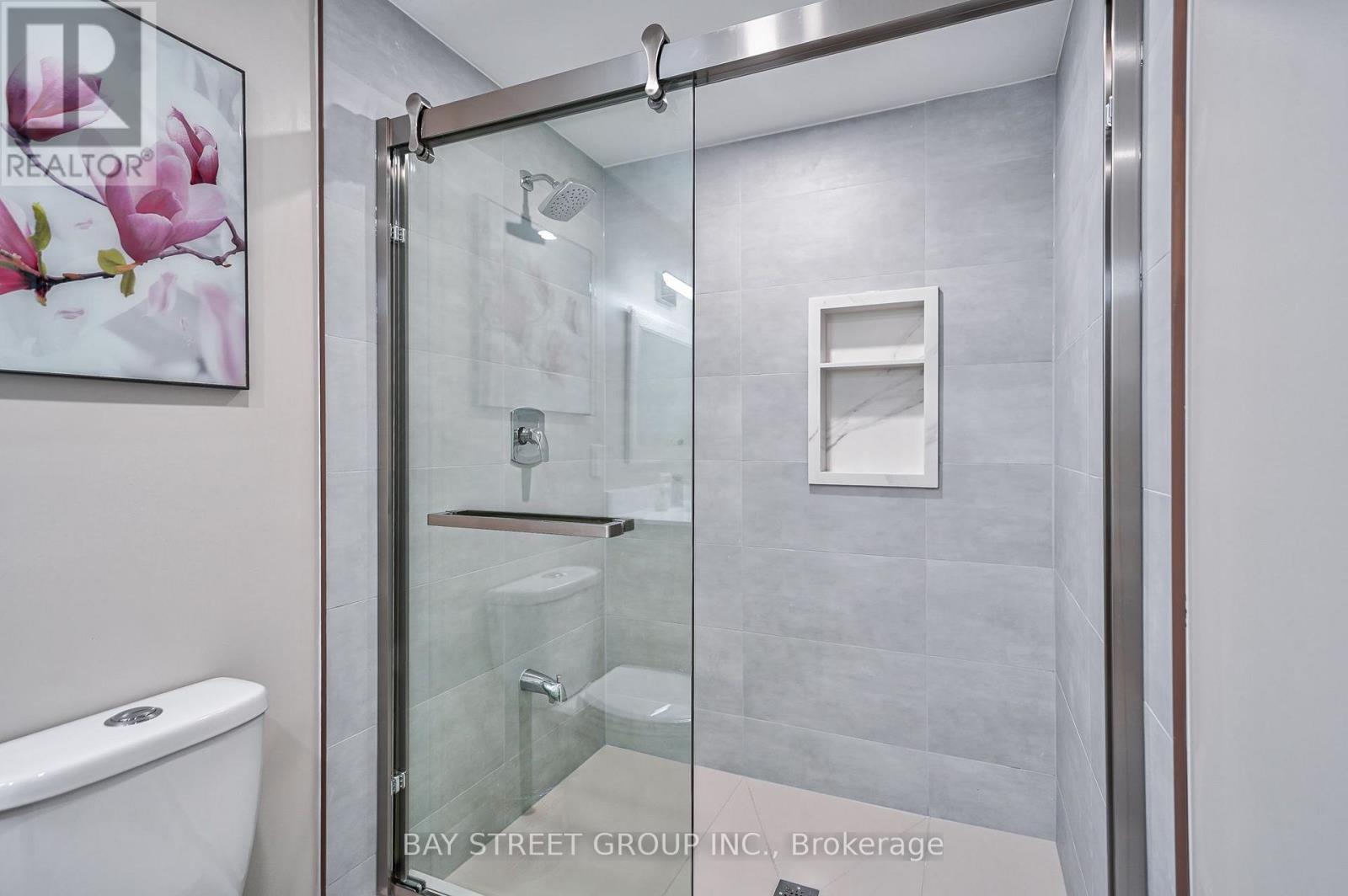 Room A - 169 Killian Road, Vaughan, Ontario  L6A 1A8 - Photo 12 - N13615652