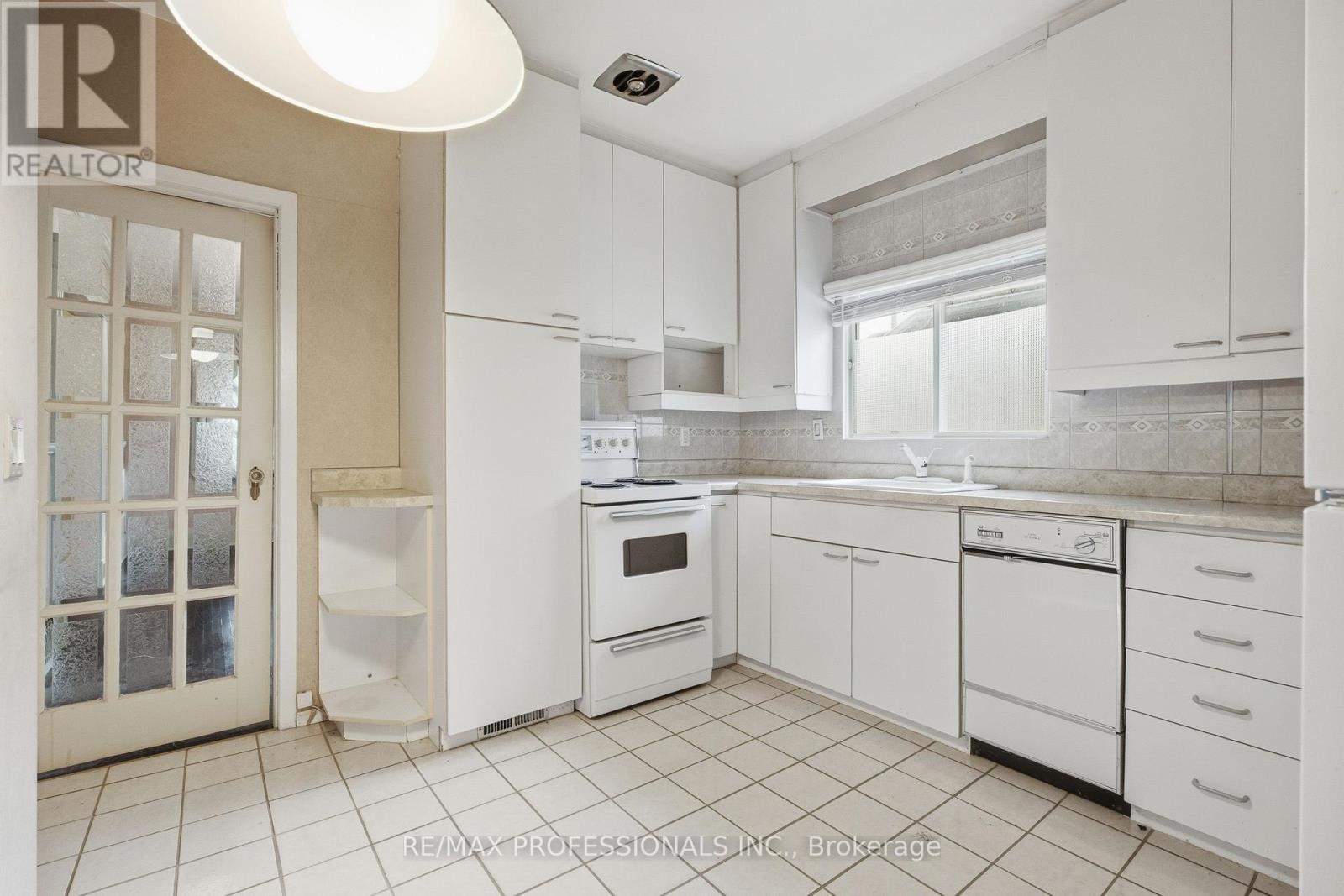 20 Fallingbrook Road, Toronto, Ontario  M1N 2T4 - Photo 13 - E13611906