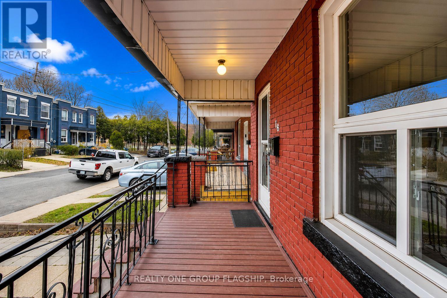 16 Huntley Street, Hamilton, Ontario  L8L 5X7 - Photo 5 - X13615692