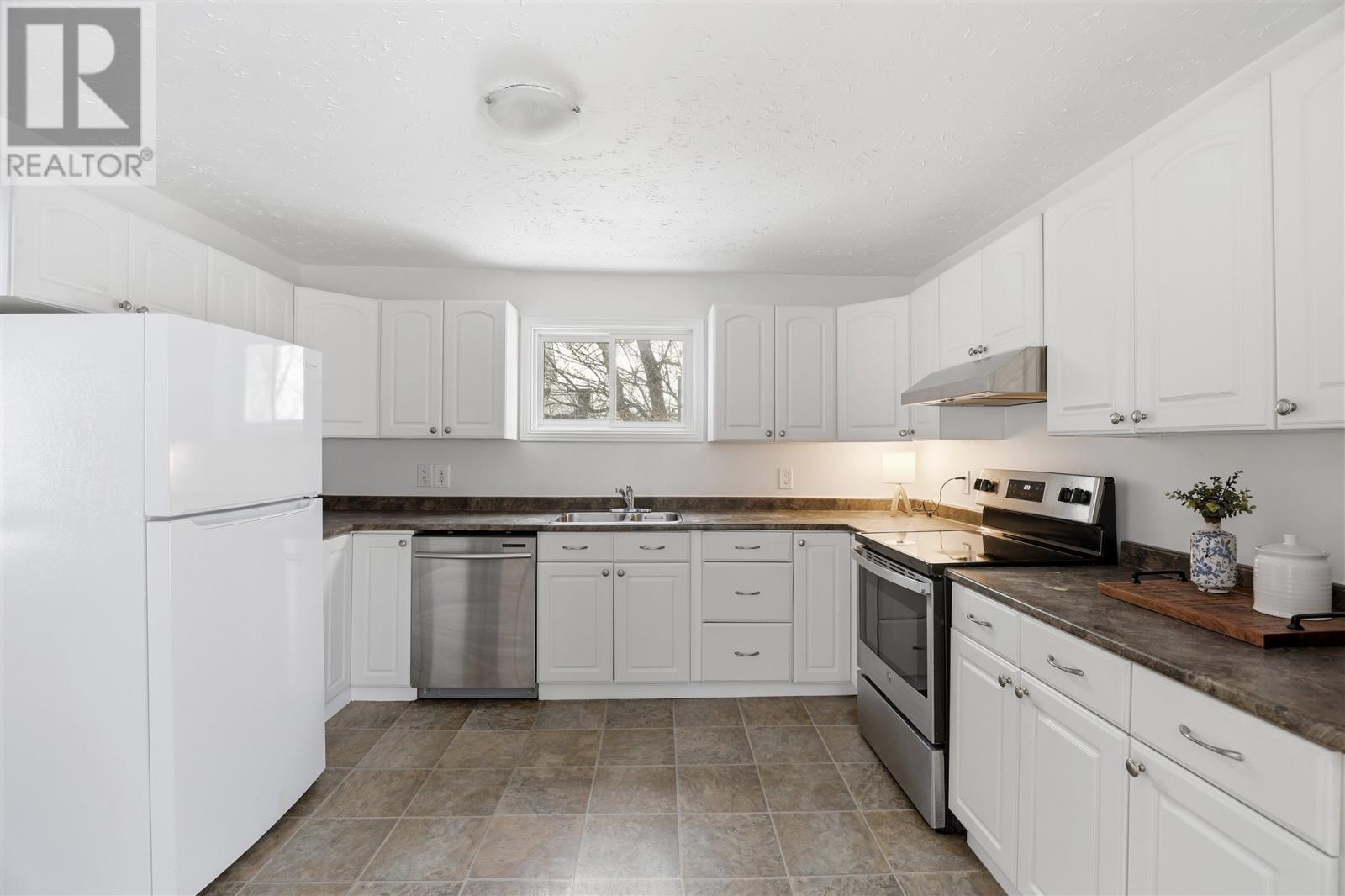 298 Hampton Rd, Sault Ste. Marie, Ontario P6C 2N7 - Photo 8 - SM261795