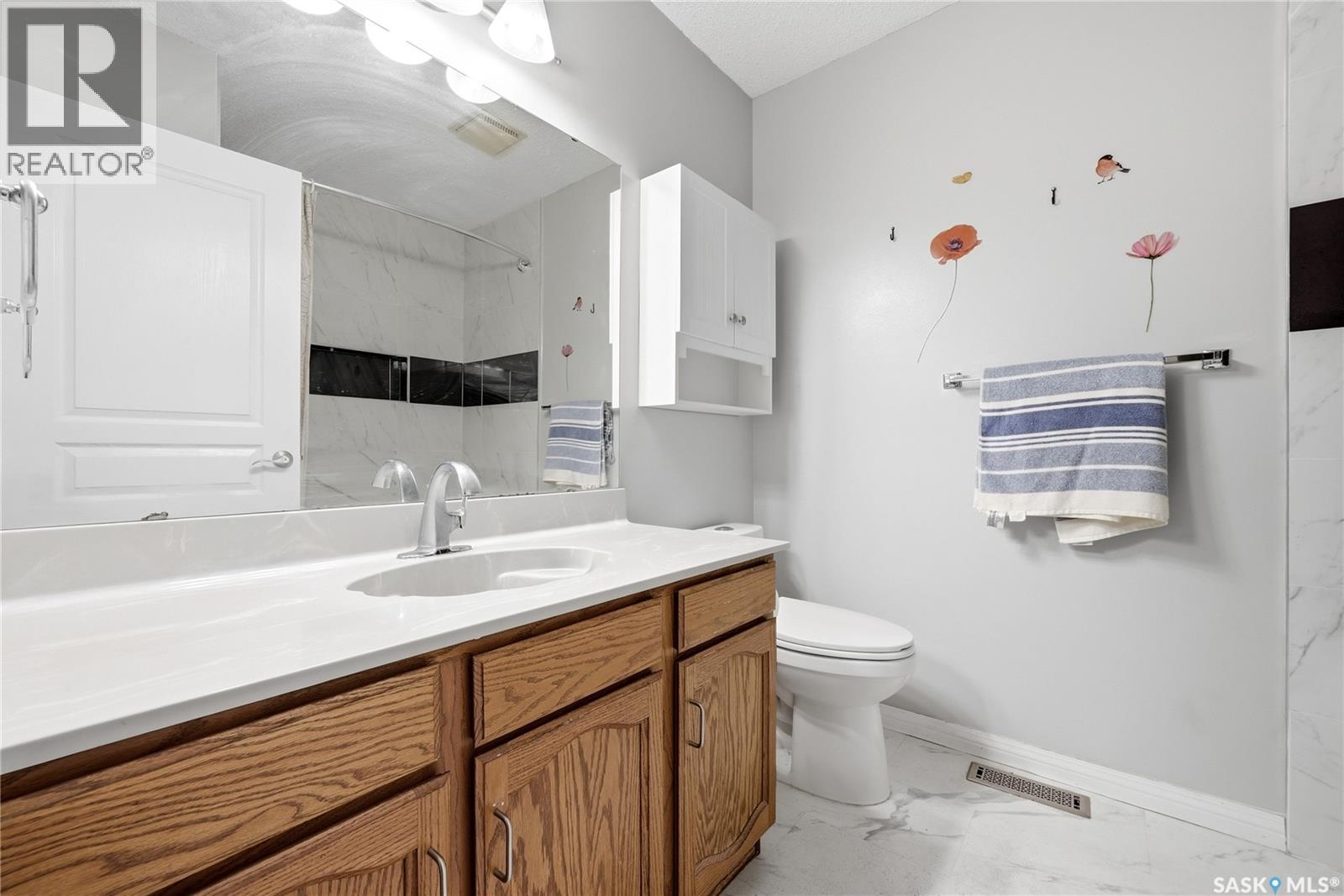 1054 Bayda Crescent, Regina, Saskatchewan  S4N 6Y6 - Photo 19 - SK043965