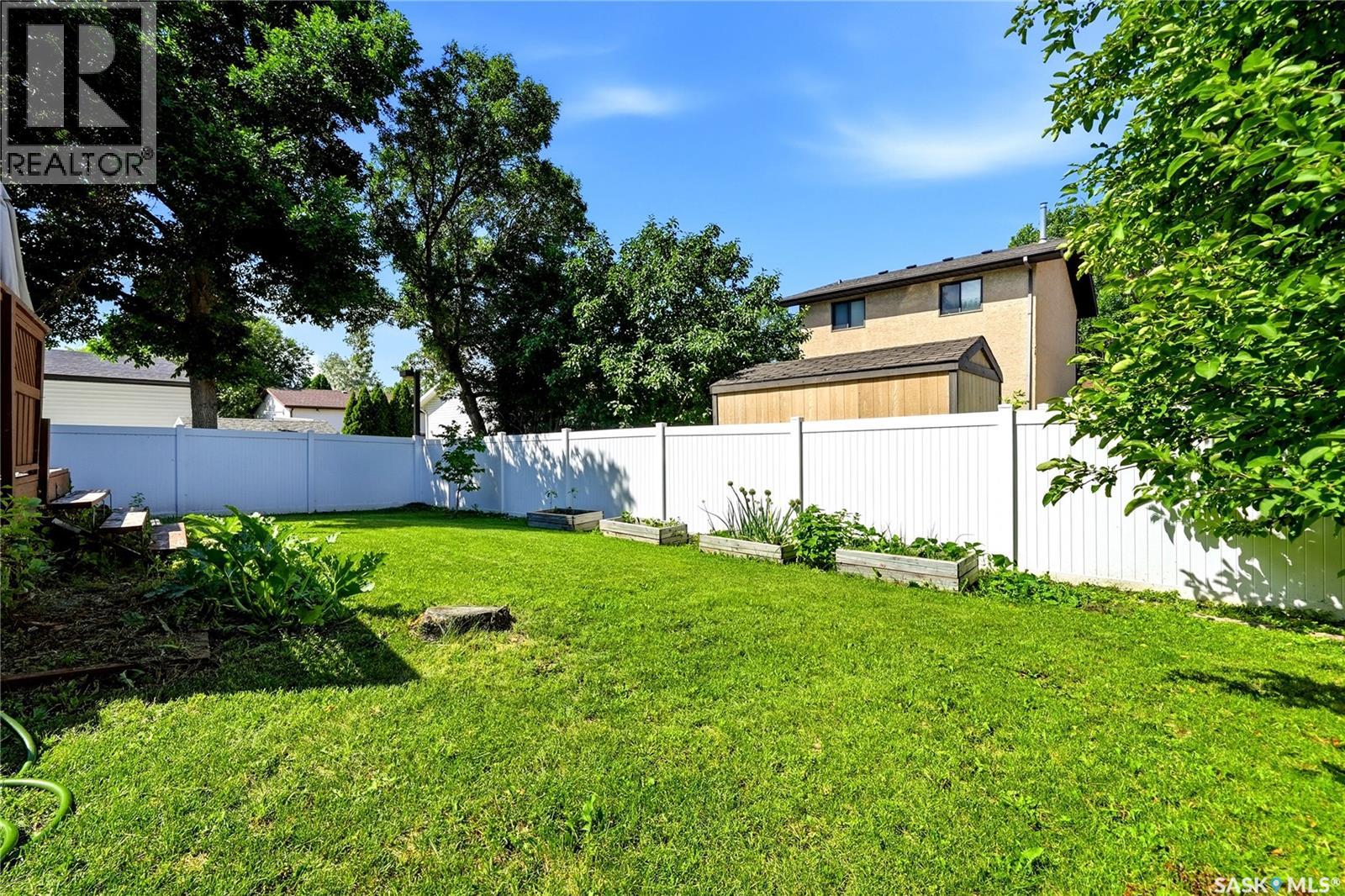 1054 Bayda Crescent, Regina, Saskatchewan  S4N 6Y6 - Photo 30 - SK043965