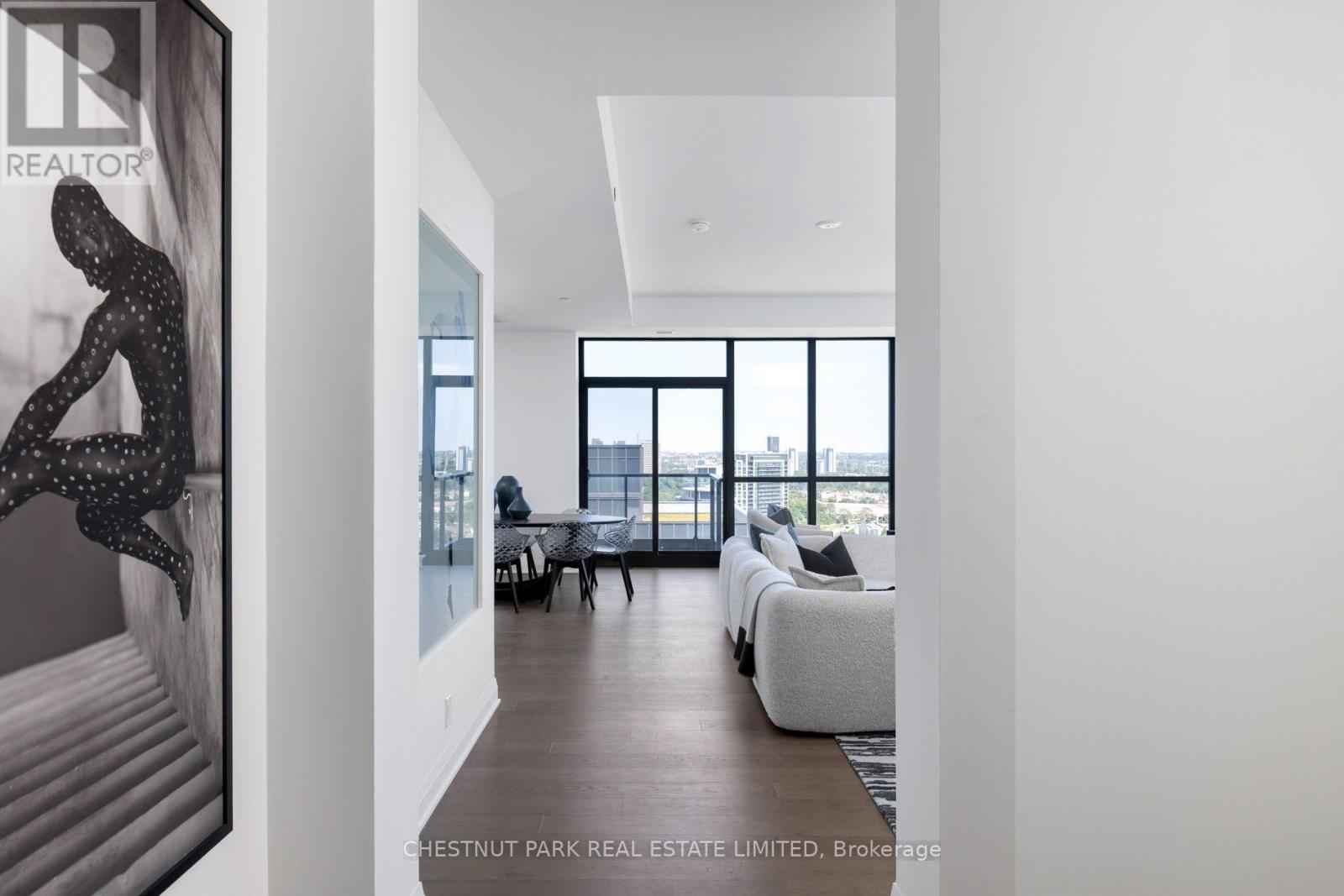 <div class="slider-price">$2,299,000</div><p>#lph01 - 33 Frederick Todd Way, Toronto, Ontario</p>