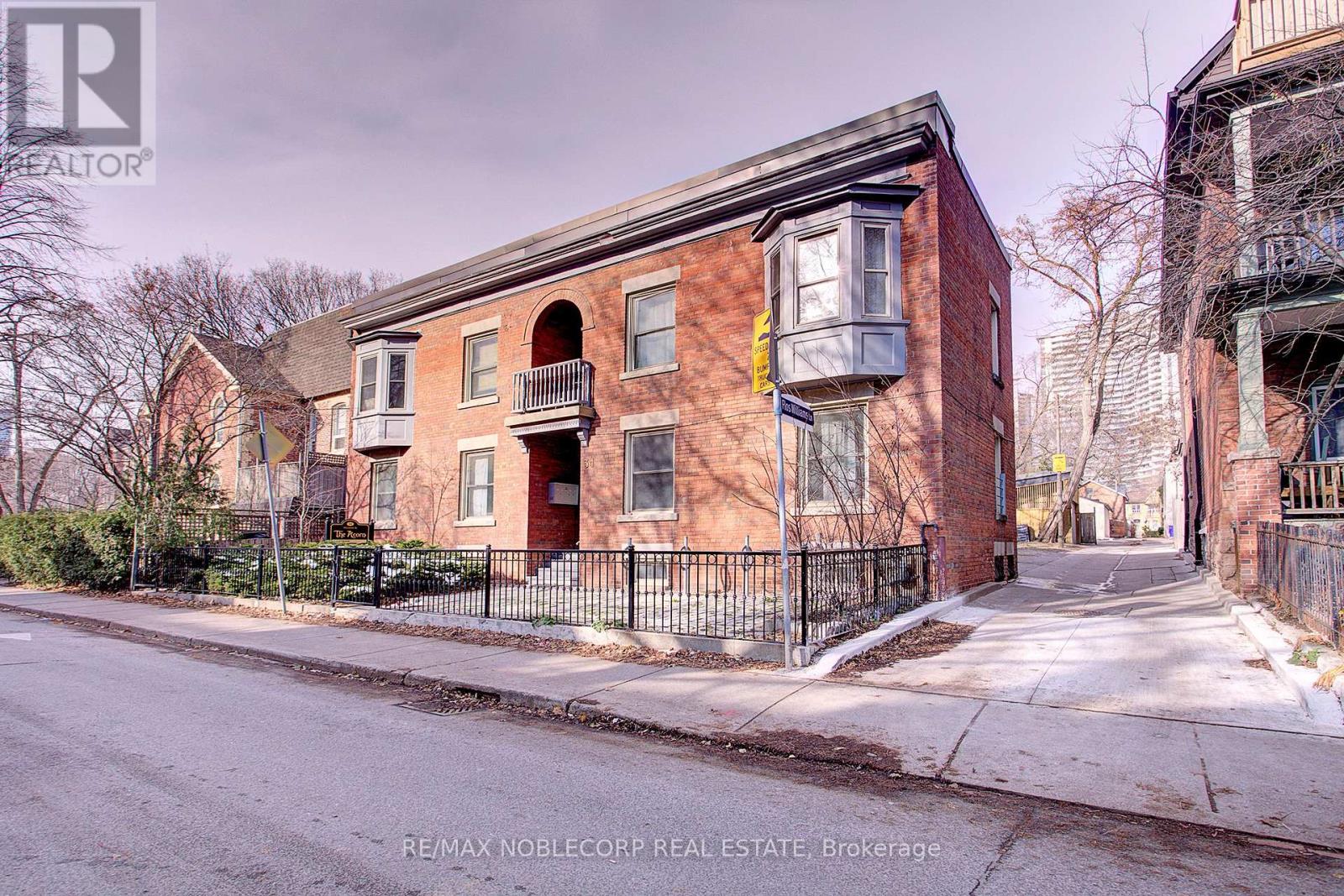 34 WINCHESTER STREET, Toronto, Ontario