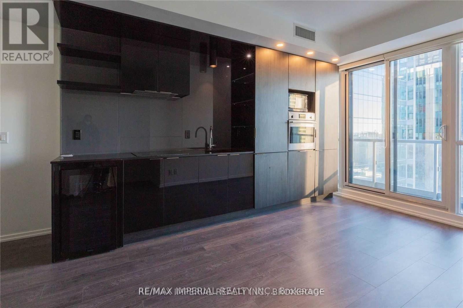 2614 - 70 Temperance Street, Toronto, Ontario  M5H 4E8 - Photo 3 - C13615870