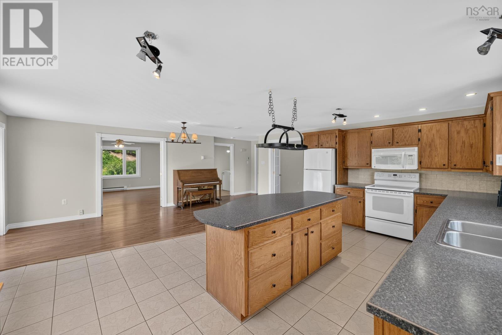 2977 Highway 340, Yarmouth, Nova Scotia  B5A 5P1 - Photo 13 - 202618776