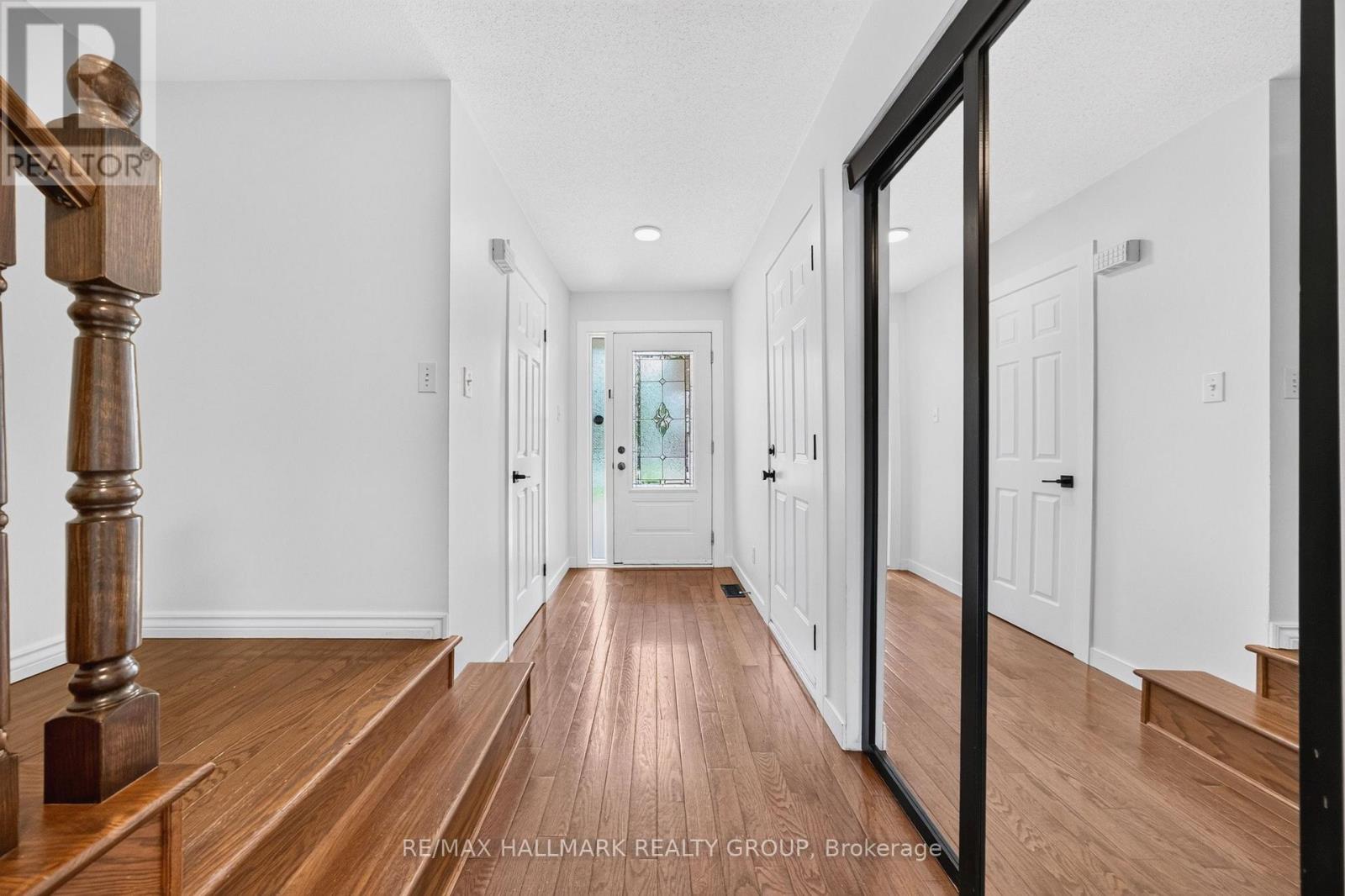 45 Birchbank Crescent, Ottawa, Ontario  K2M 2J8 - Photo 2 - X13615844