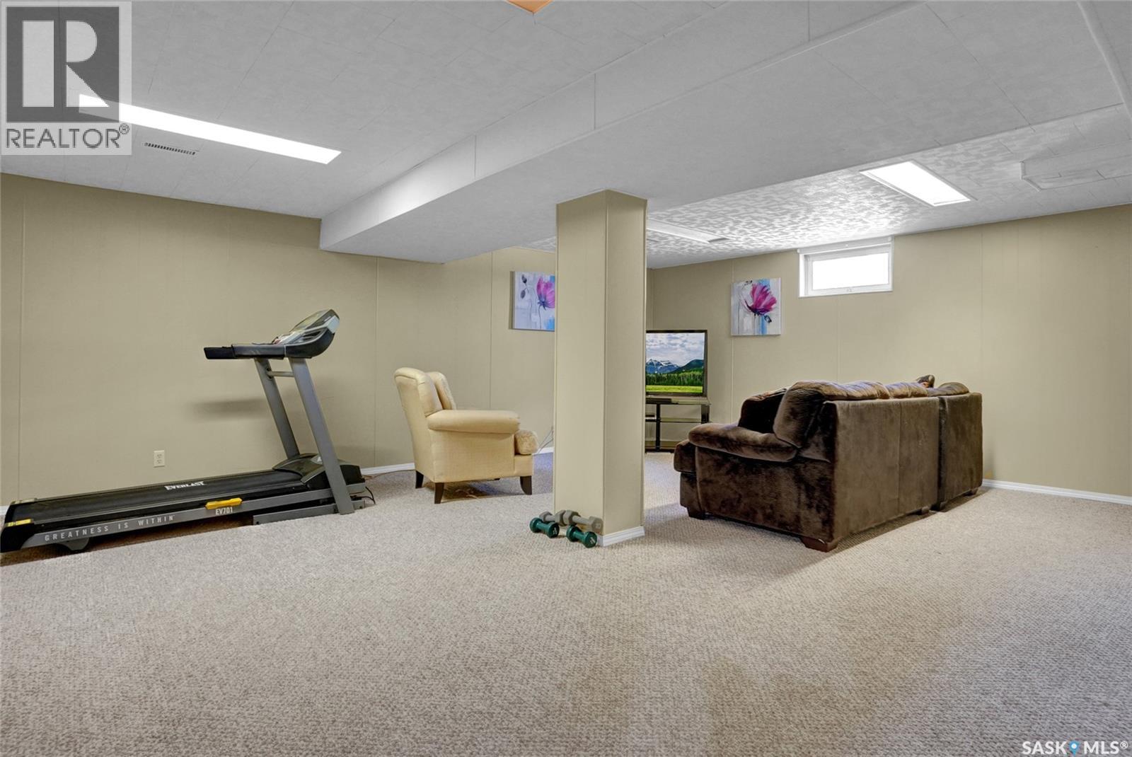 1385 Queen Crescent, Moose Jaw, Saskatchewan  S6H 3G5 - Photo 29 - SK043831
