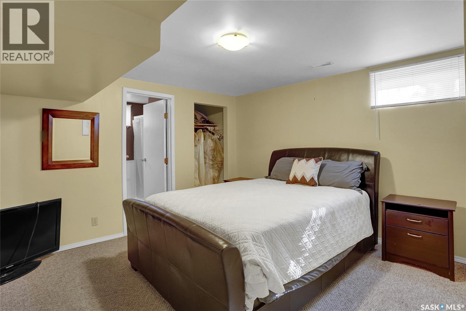 1385 Queen Crescent, Moose Jaw, Saskatchewan  S6H 3G5 - Photo 32 - SK043831