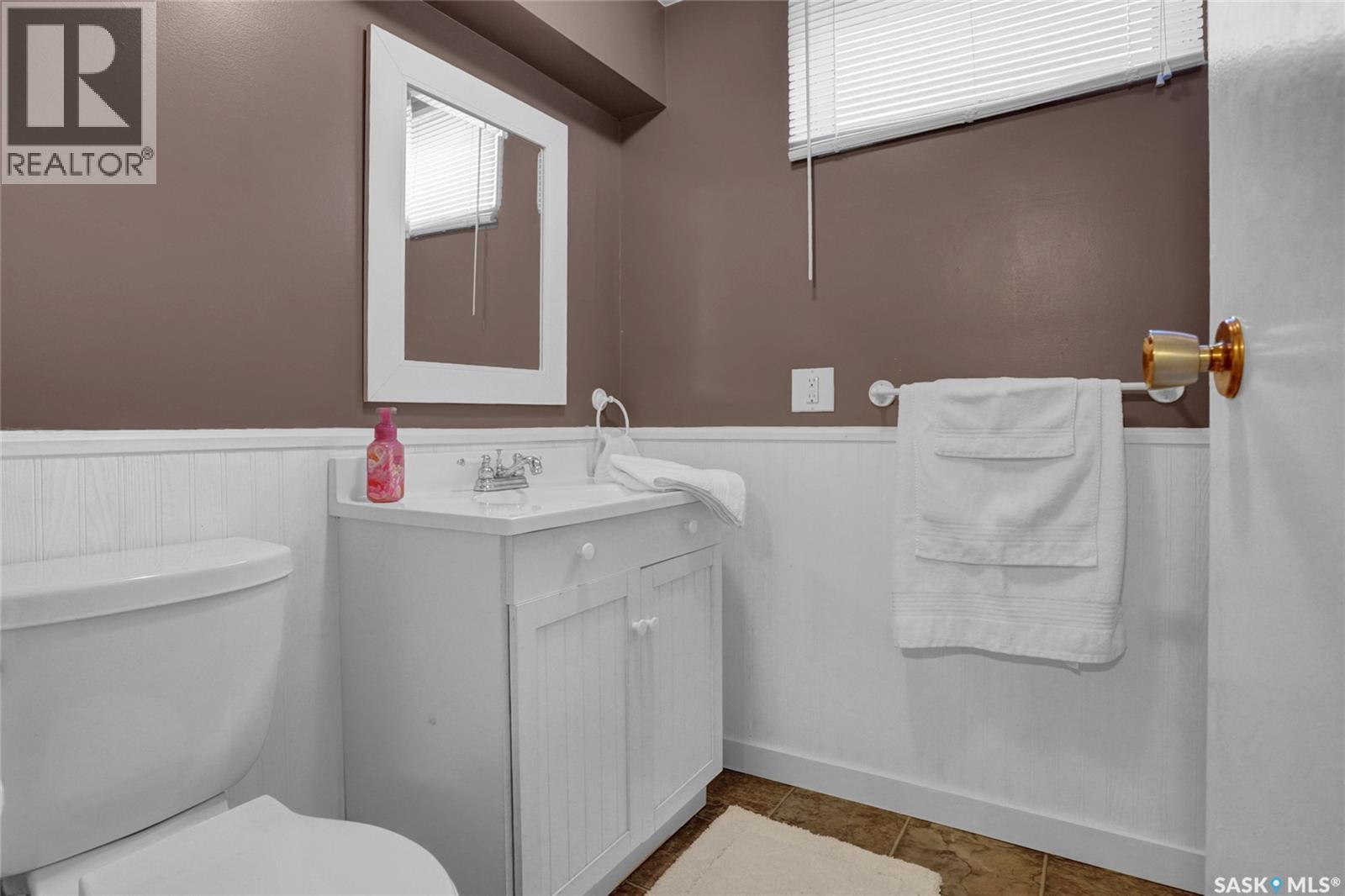 1385 Queen Crescent, Moose Jaw, Saskatchewan  S6H 3G5 - Photo 34 - SK043831