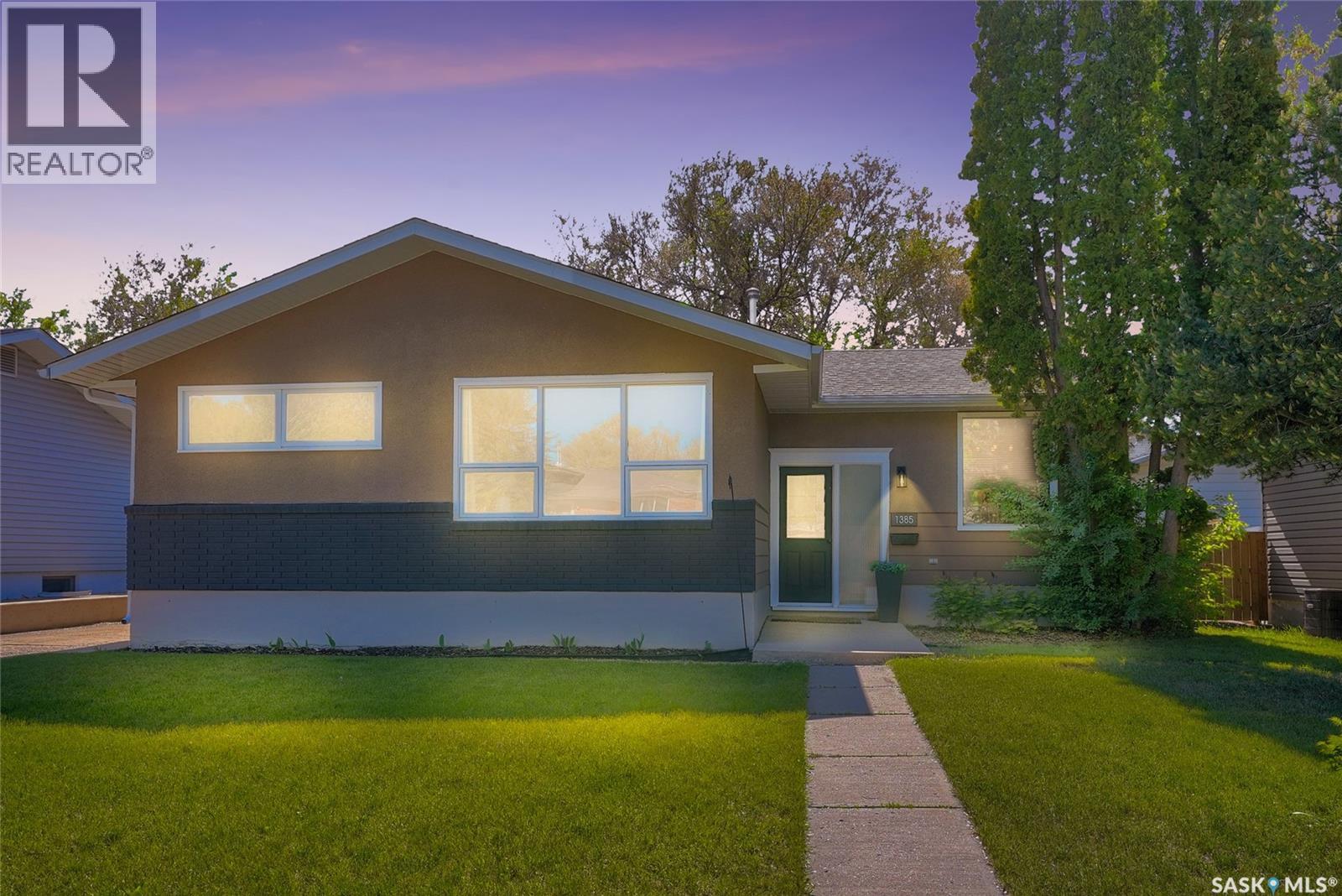 1385 Queen Crescent, Moose Jaw, Saskatchewan  S6H 3G5 - Photo 41 - SK043831