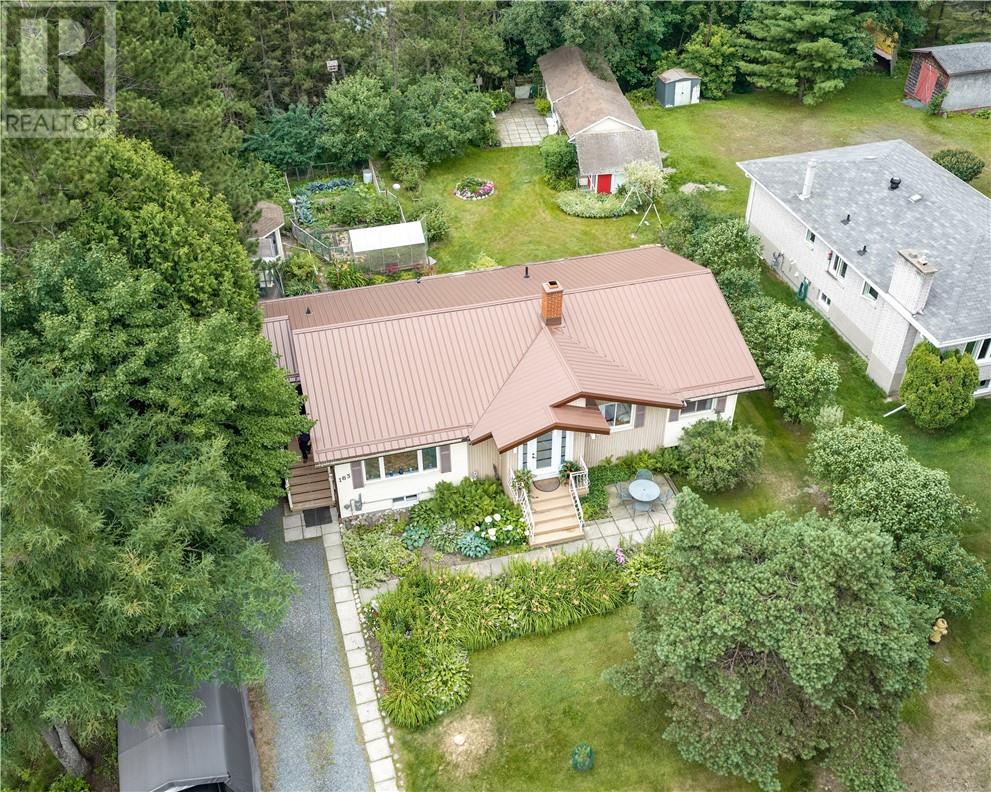 163 Patricia Street, Lively, Ontario  P3Y 1A1 - Photo 2 - 2129495