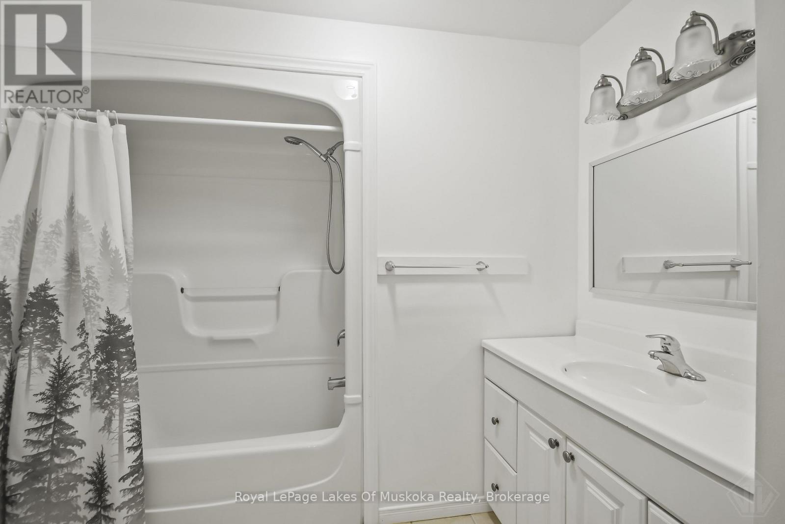 91 Hutcheson Beach Road, Huntsville, Ontario  P1H 1N4 - Photo 15 - X13616084