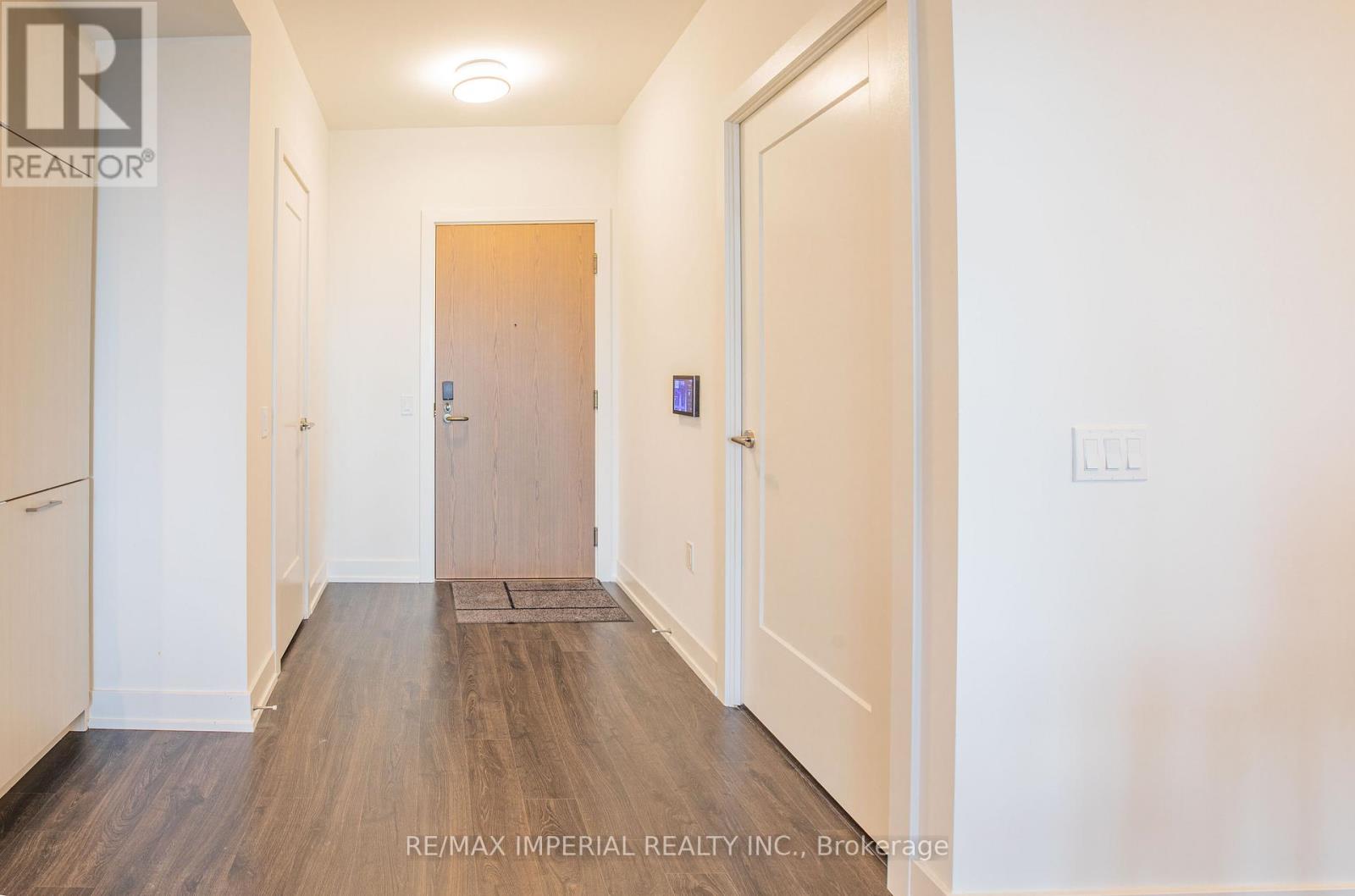 834 - 20 Inn On The Park Drive, Toronto, Ontario  M3C 0P8 - Photo 2 - C13615964