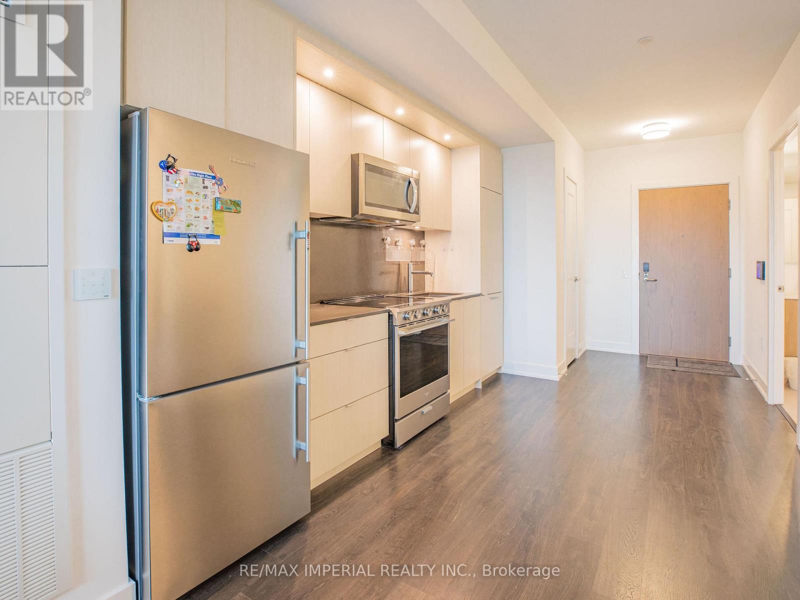 834 - 20 Inn On The Park Drive, Toronto, Ontario  M3C 0P8 - Photo 3 - C13615964