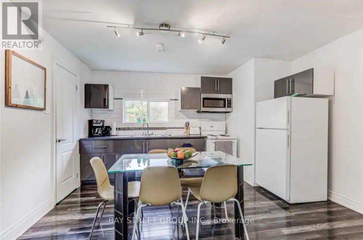 378 Drewry Avenue, Toronto, Ontario  M2R 2K4 - Photo 4 - C13616120