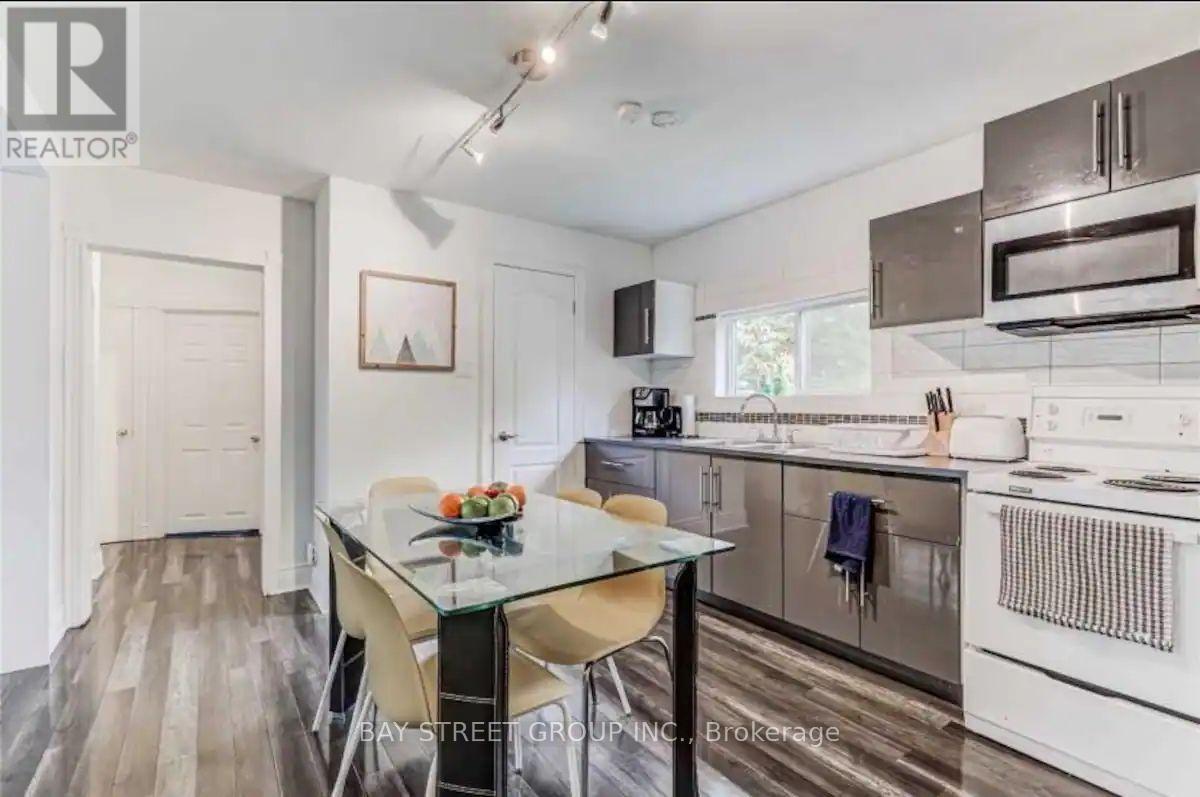 378 Drewry Avenue, Toronto, Ontario  M2R 2K4 - Photo 6 - C13616120