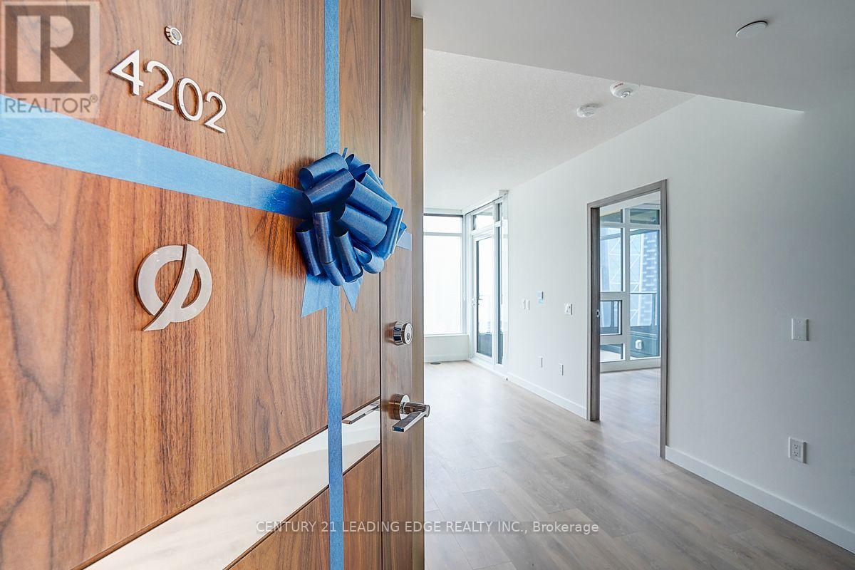 4202 - 1 Concord City Place Way, Toronto, Ontario  M5V 0X3 - Photo 15 - C13616184