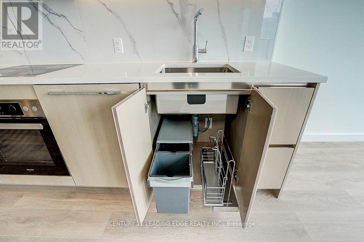 4202 - 1 Concord City Place Way, Toronto, Ontario  M5V 0X3 - Photo 28 - C13616184