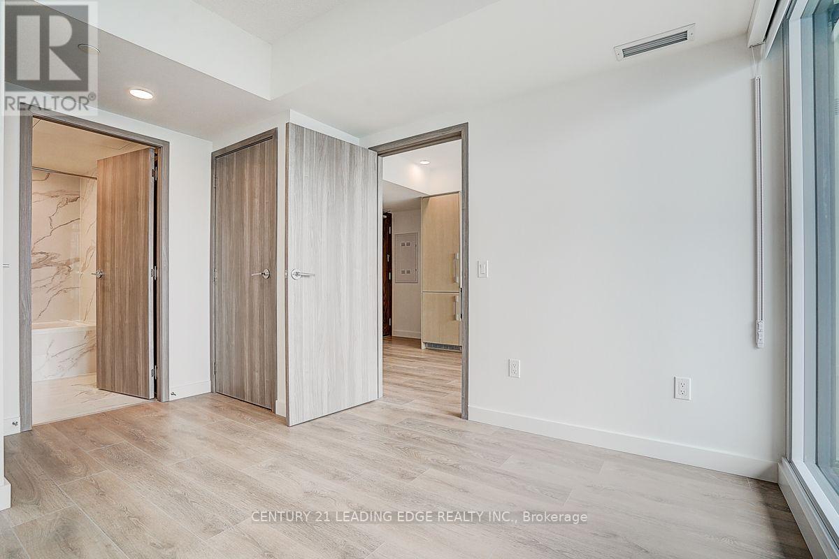 4202 - 1 Concord City Place Way, Toronto, Ontario  M5V 0X3 - Photo 30 - C13616184