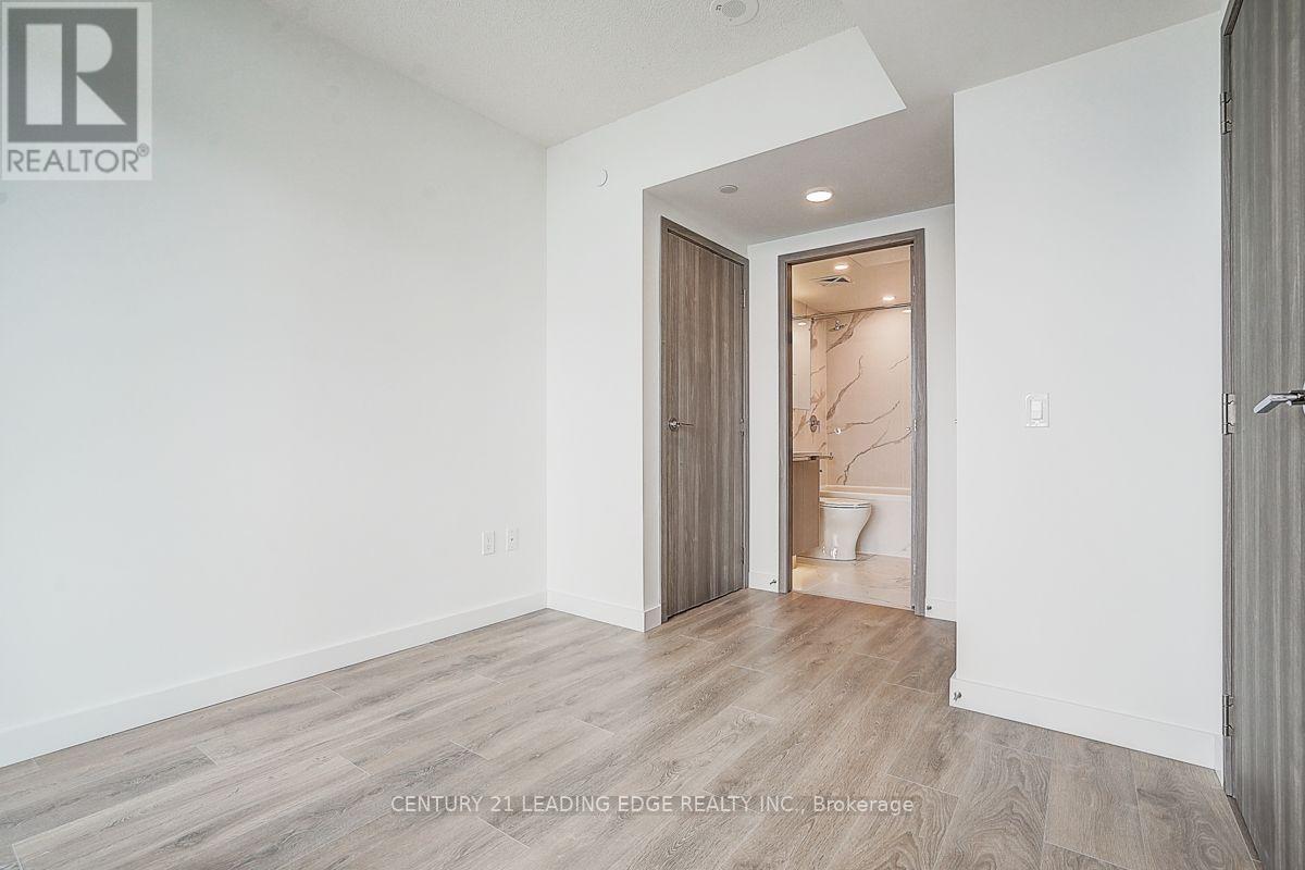 4202 - 1 Concord City Place Way, Toronto, Ontario  M5V 0X3 - Photo 31 - C13616184