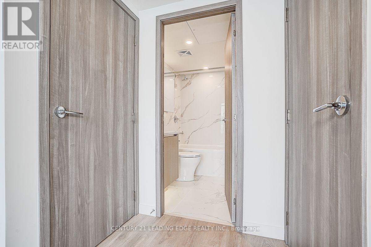 4202 - 1 Concord City Place Way, Toronto, Ontario  M5V 0X3 - Photo 32 - C13616184