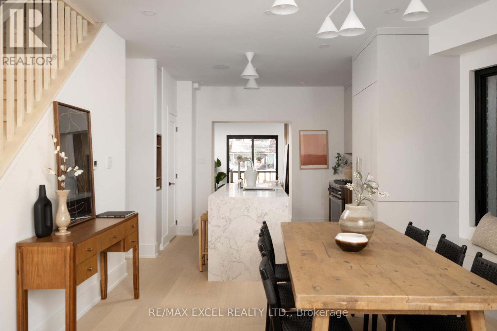 254 Bain Avenue, Toronto, Ontario  M4K 1G3 - Photo 11 - E13616222