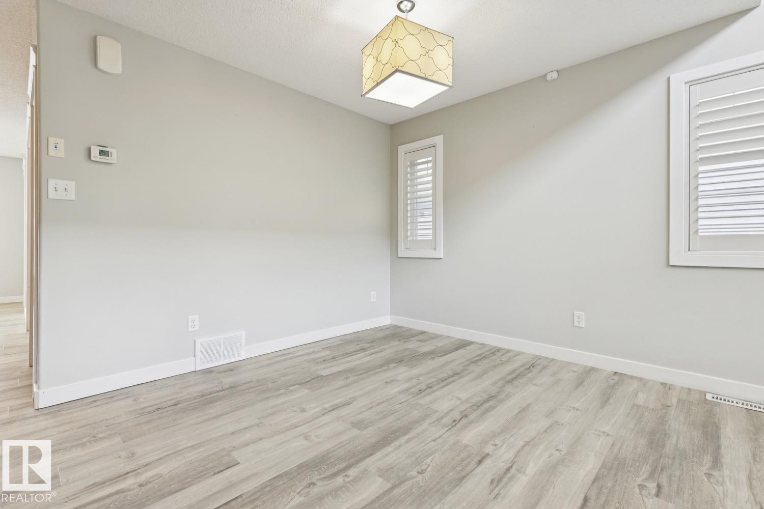 4058 Morrison Wy NW, Edmonton, Alberta  T5E 6S3 - Photo 8 - E4501125
