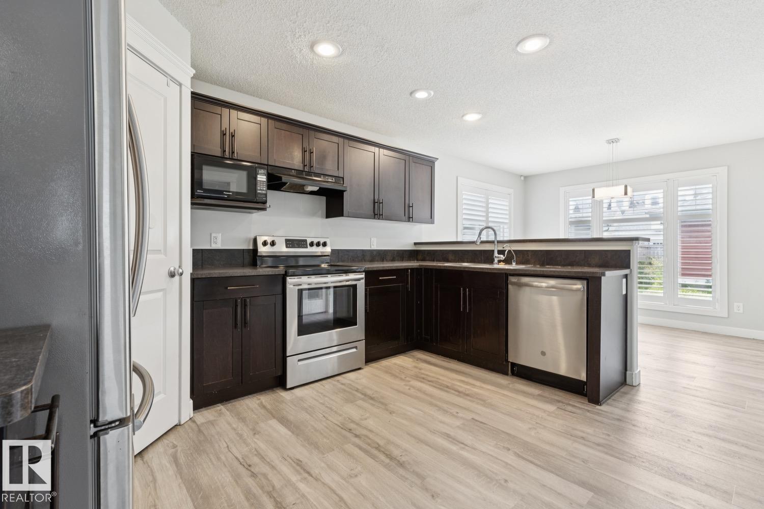 4058 Morrison Wy NW, Edmonton, Alberta  T5E 6S3 - Photo 9 - E4501125