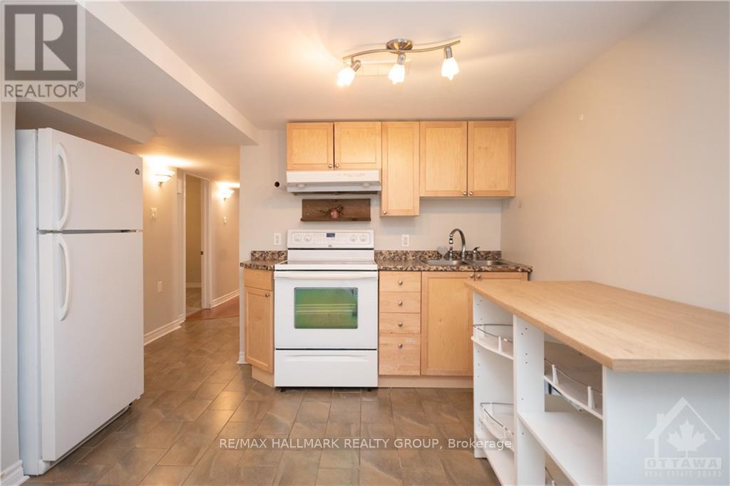 B - 13 Donna Street, Ottawa, Ontario K2G 2V5 - Photo 4 - X13616164