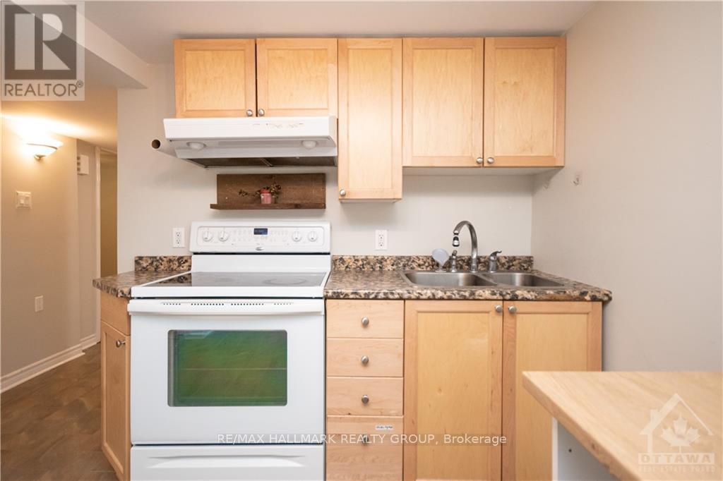 B - 13 Donna Street, Ottawa, Ontario K2G 2V5 - Photo 5 - X13616164