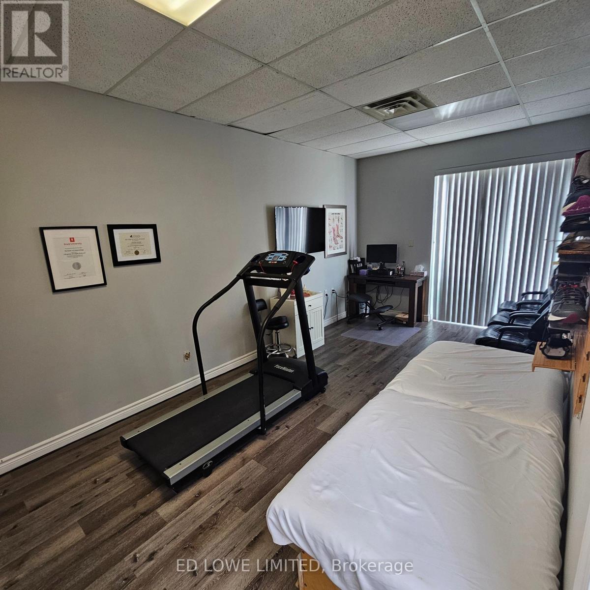 1016 - 74 Cedar Pointe Drive, Barrie, Ontario  L4N 5R7 - Photo 3 - S13616248