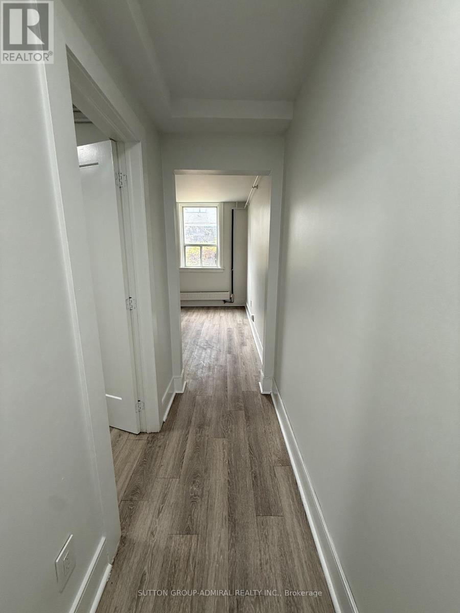 2 - 915 St Clair Avenue W, Toronto, Ontario  M6C 1C7 - Photo 6 - C12889836